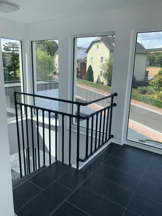 Eifel24, Neues Und Modernes Appartement Mit Dachterrasse Schwirzheim Екстер'єр фото
